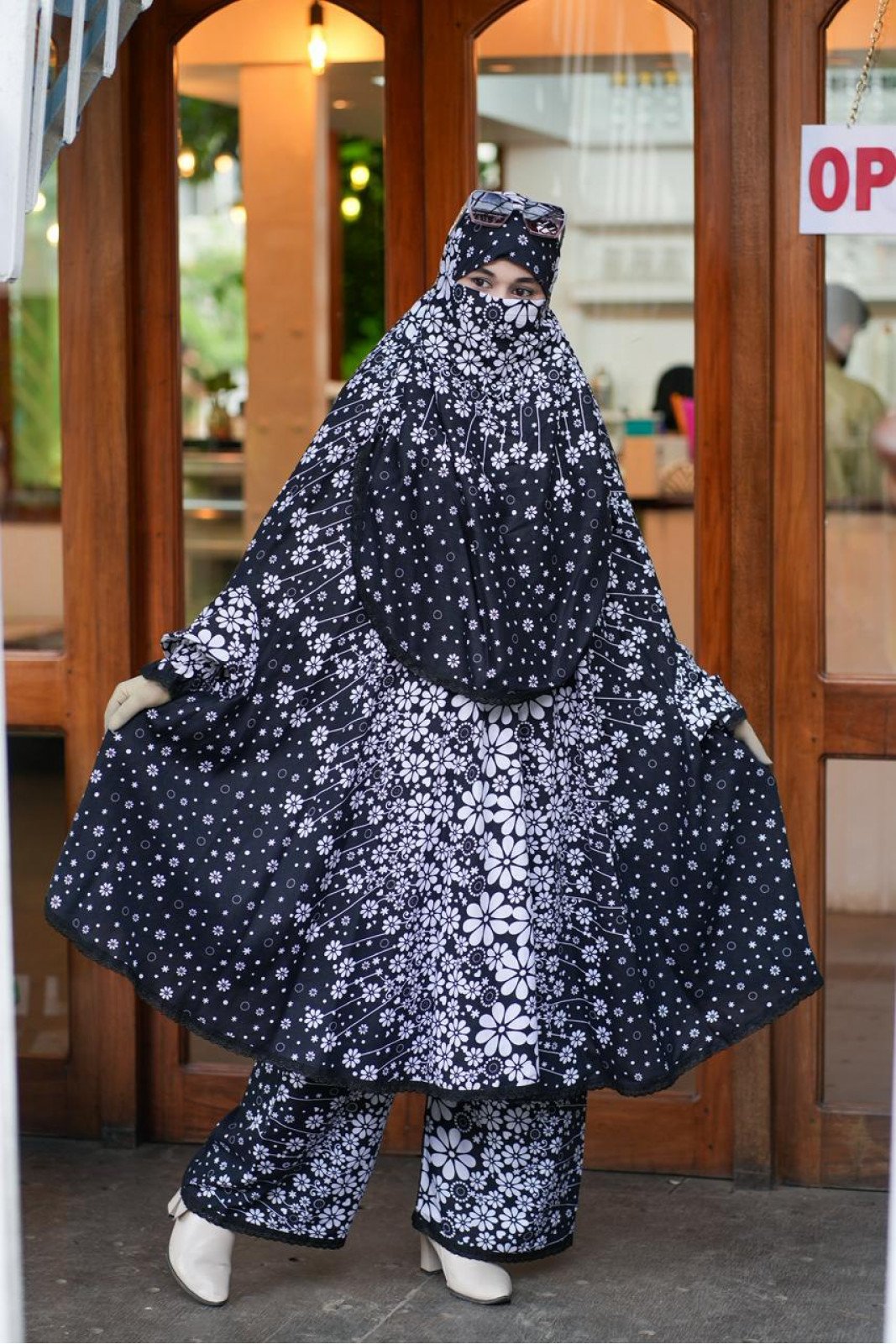 Khimar & Plazu – 100