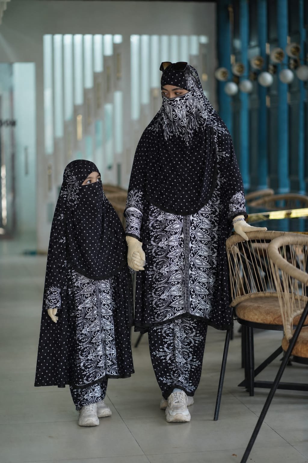 Mother & Daughter 363